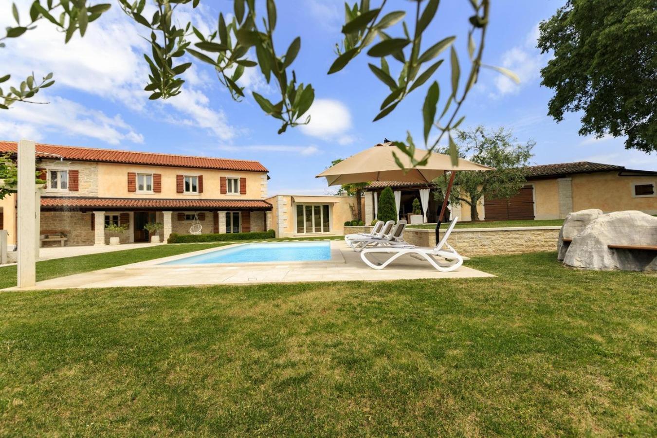 Villa Viscum In Central Istria For 8 Persons With Large Garden - Pet Friendly Pazin Esterno foto