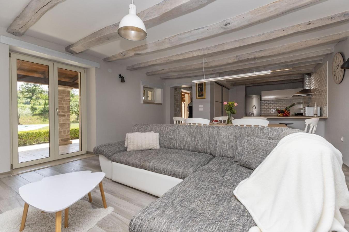 Villa Viscum In Central Istria For 8 Persons With Large Garden - Pet Friendly Pazin Esterno foto
