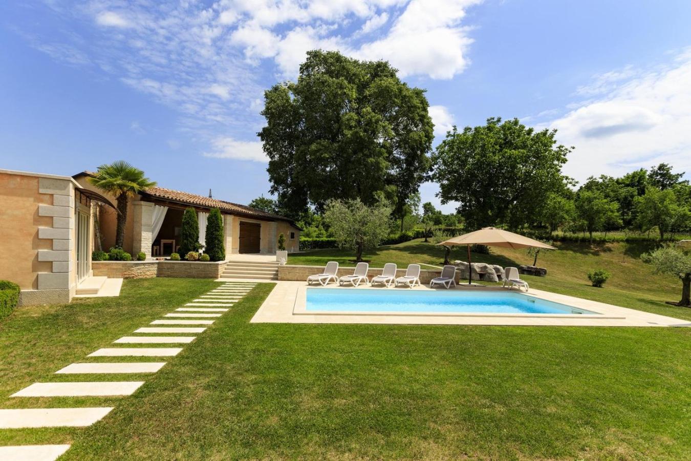 Villa Viscum In Central Istria For 8 Persons With Large Garden - Pet Friendly Pazin Esterno foto