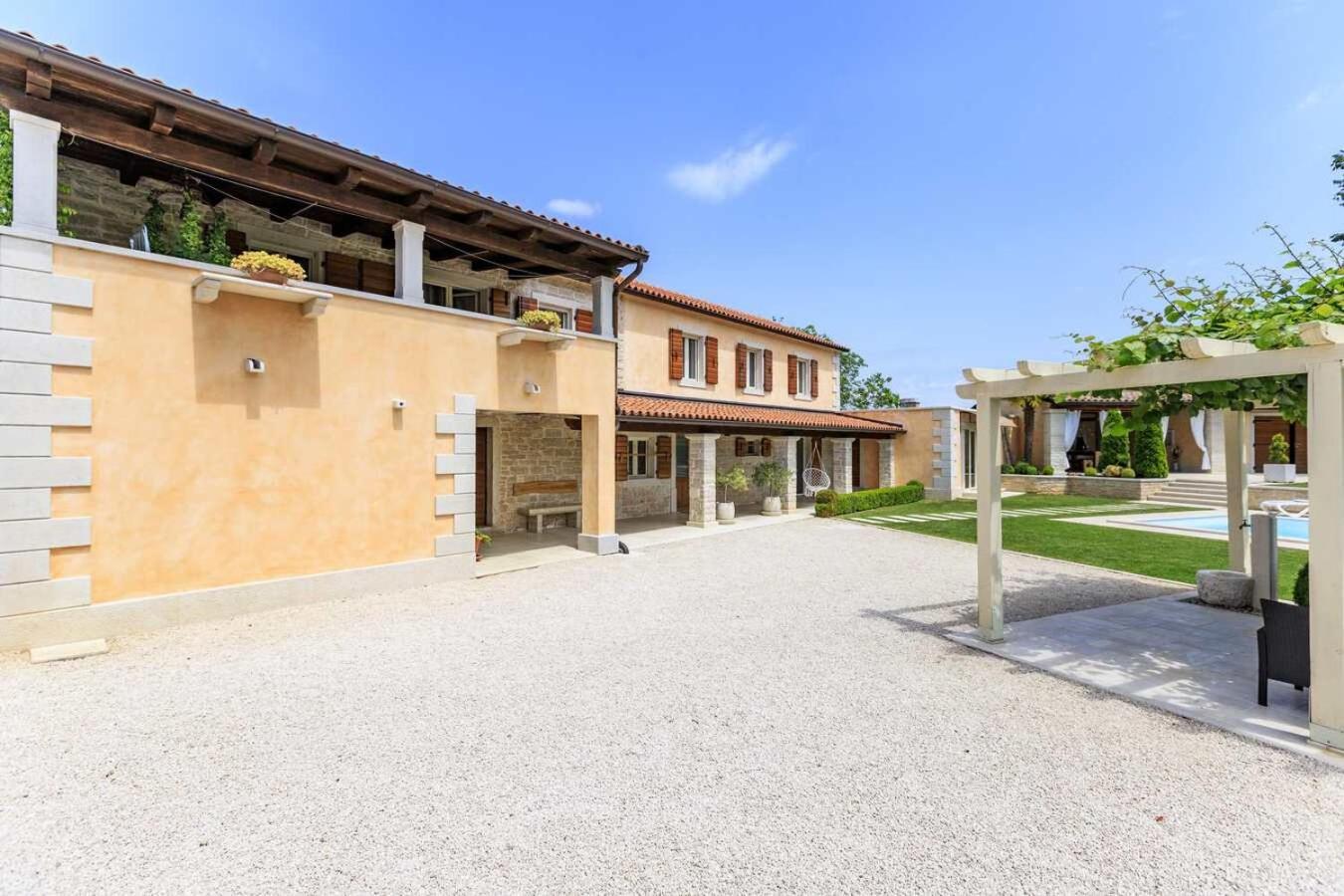 Villa Viscum In Central Istria For 8 Persons With Large Garden - Pet Friendly Pazin Esterno foto