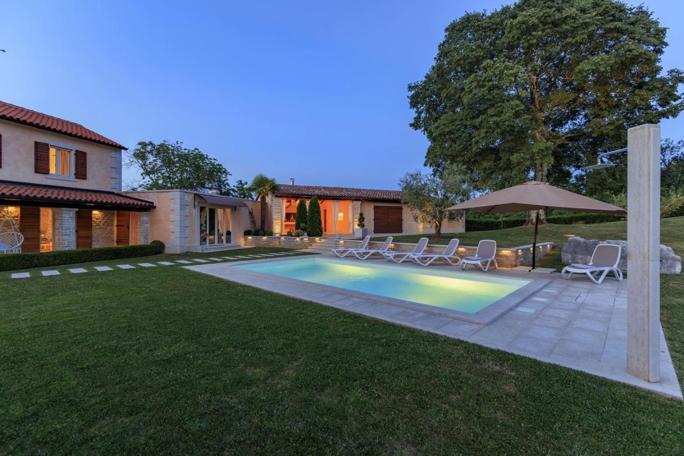 Villa Viscum In Central Istria For 8 Persons With Large Garden - Pet Friendly Pazin Esterno foto