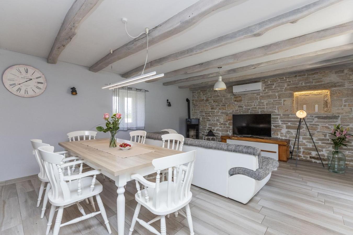 Villa Viscum In Central Istria For 8 Persons With Large Garden - Pet Friendly Pazin Esterno foto
